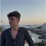 Titulado en bachillerato de ciencias sociales con media de 10 y en la ESO científica, con media de 9,65. Gran proactividad!!